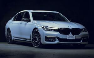 BMW 740e iPerformance M Performance Accessories 2017 года (NA)
